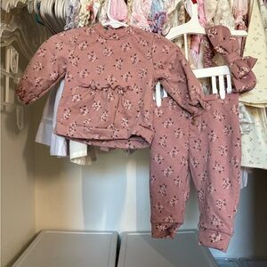 Nicole miller mauve floral 3 piece sweater set 3-6 months